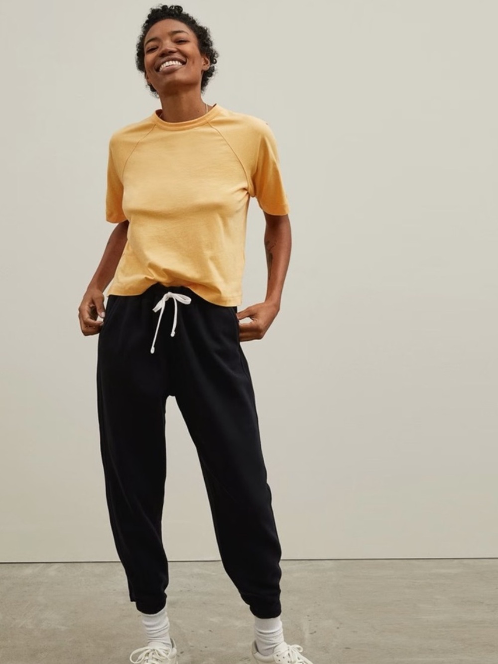 Everlane The Track Jogger Sweatpants In Black